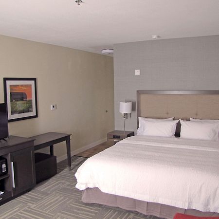 Hampton Inn Mcpherson Kültér fotó