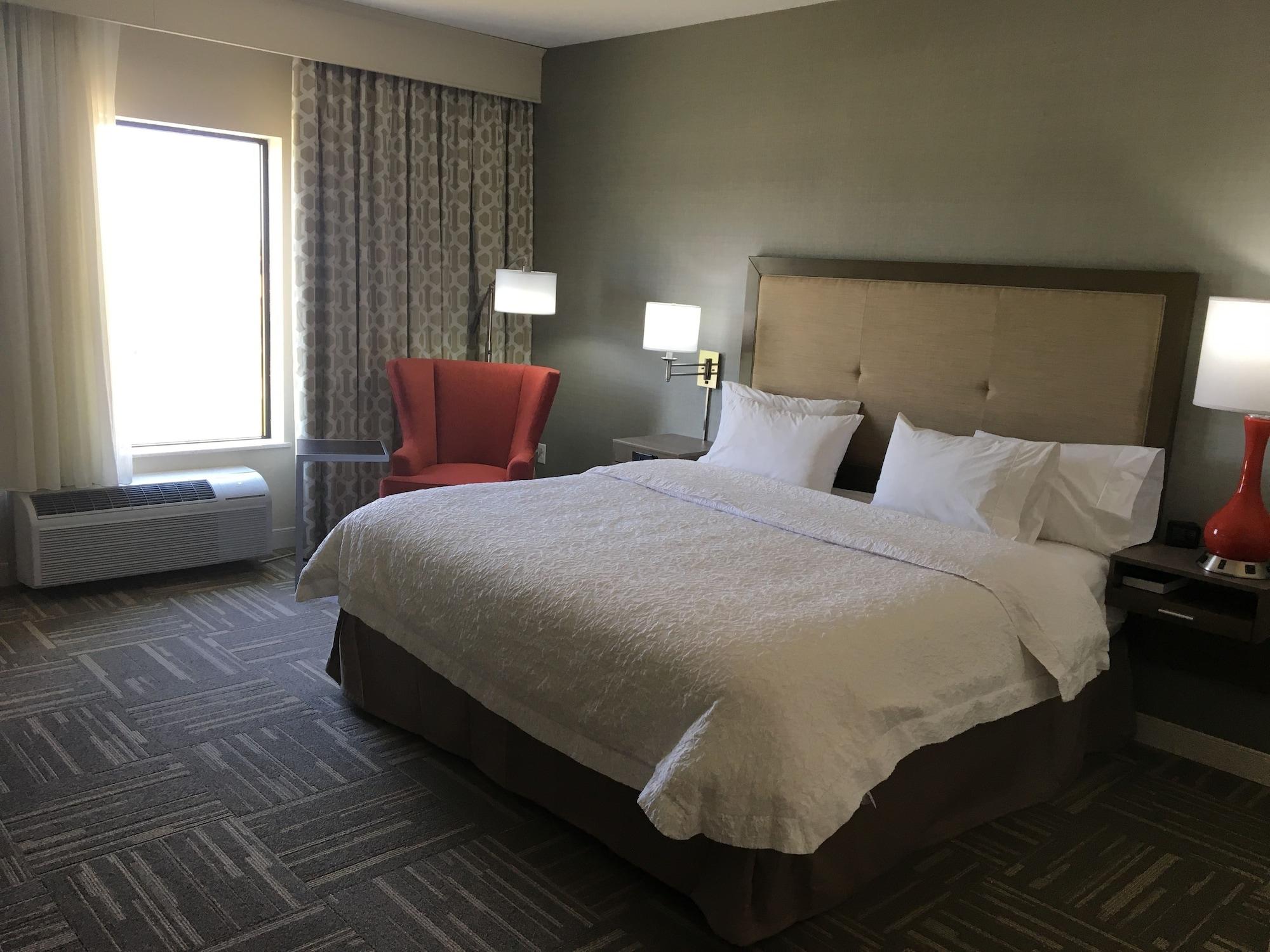 Hampton Inn Mcpherson Kültér fotó
