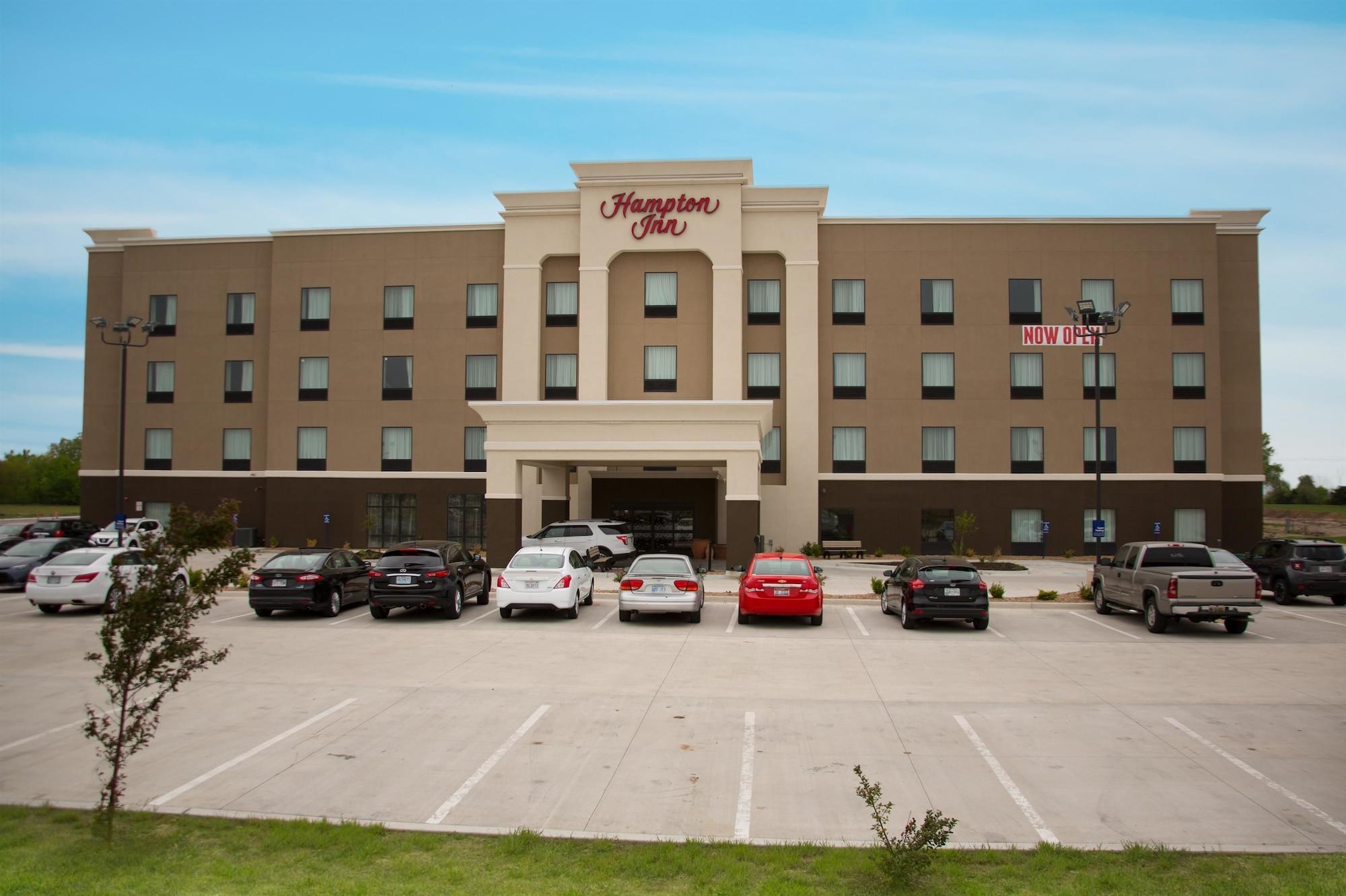 Hampton Inn Mcpherson Kültér fotó