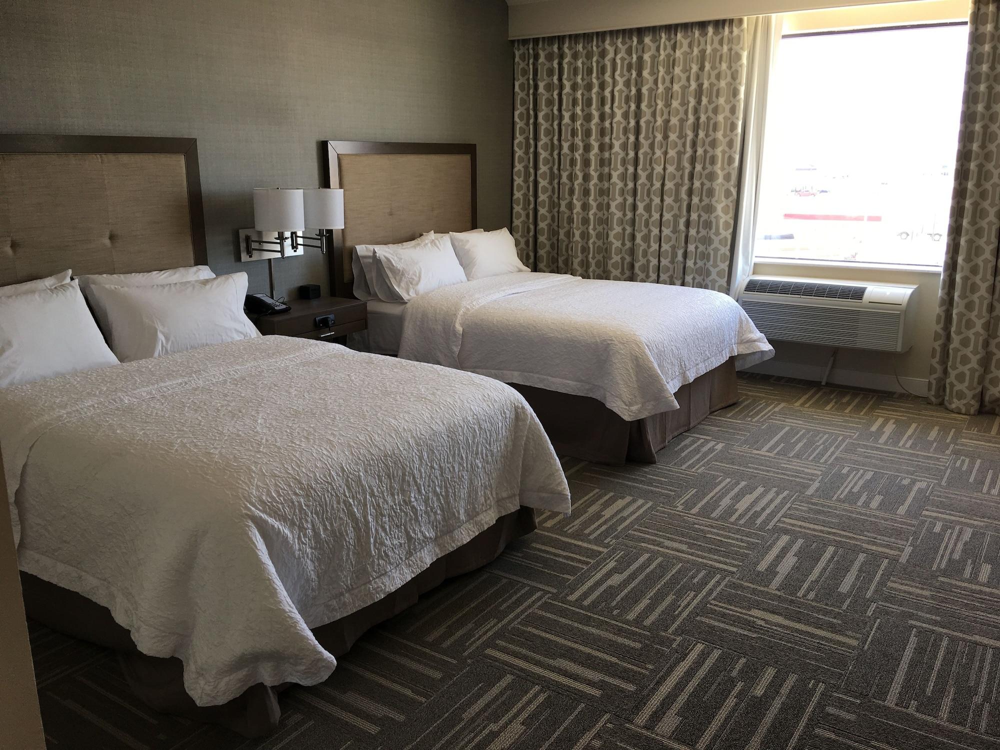 Hampton Inn Mcpherson Kültér fotó