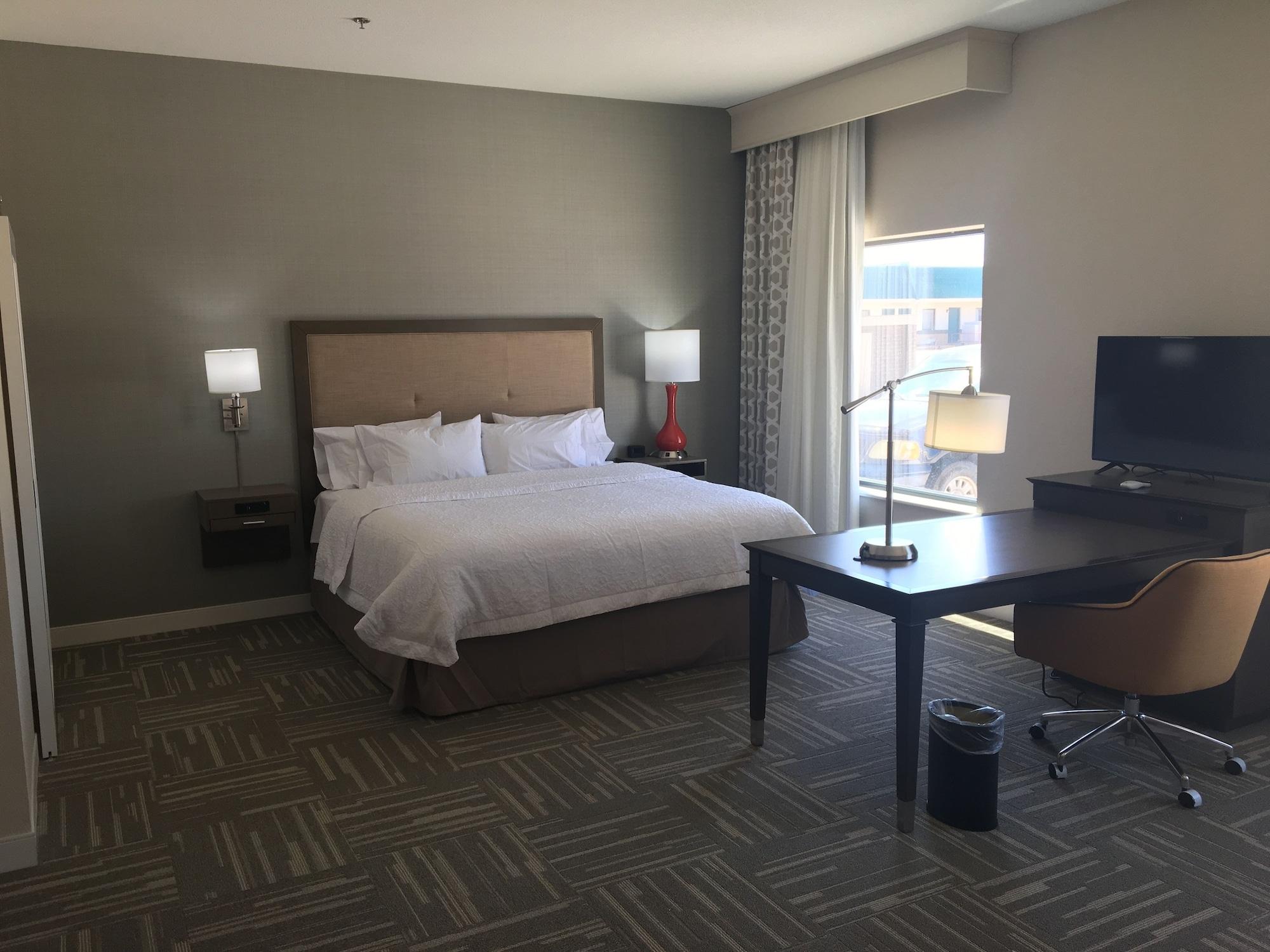 Hampton Inn Mcpherson Kültér fotó
