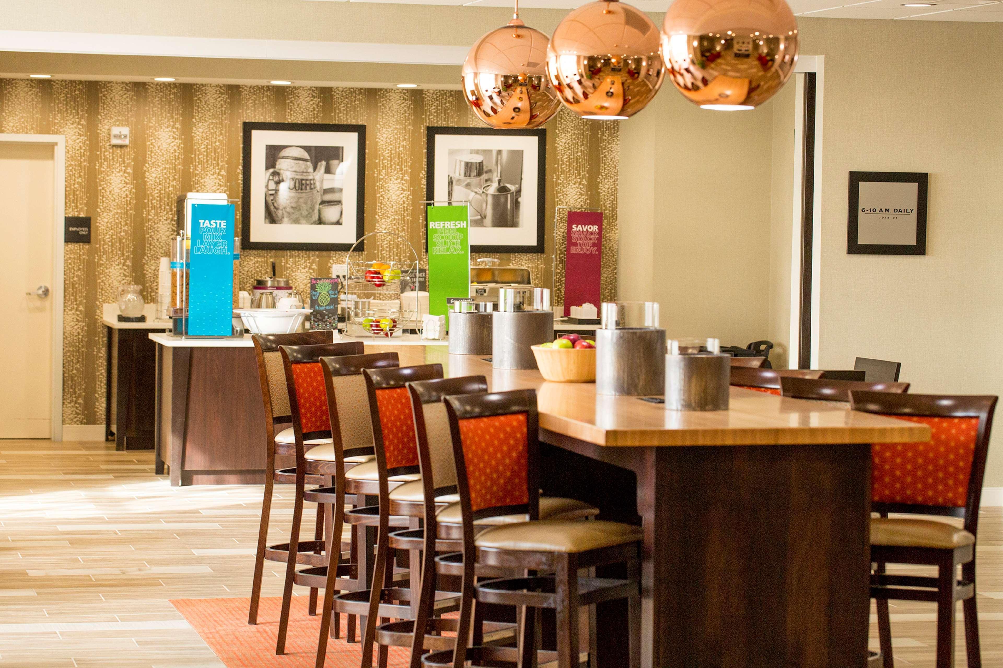 Hampton Inn Mcpherson Kültér fotó