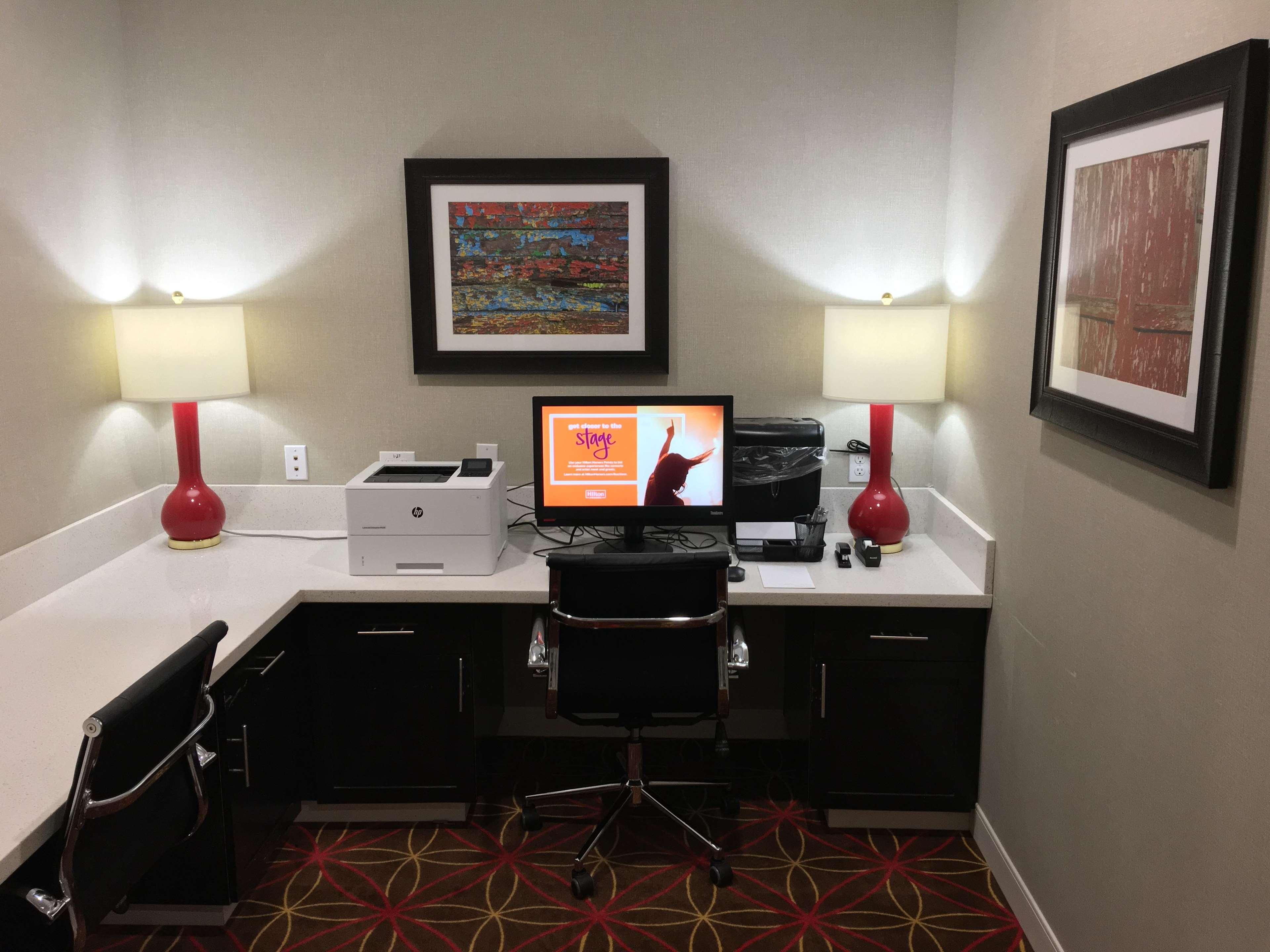 Hampton Inn Mcpherson Kültér fotó