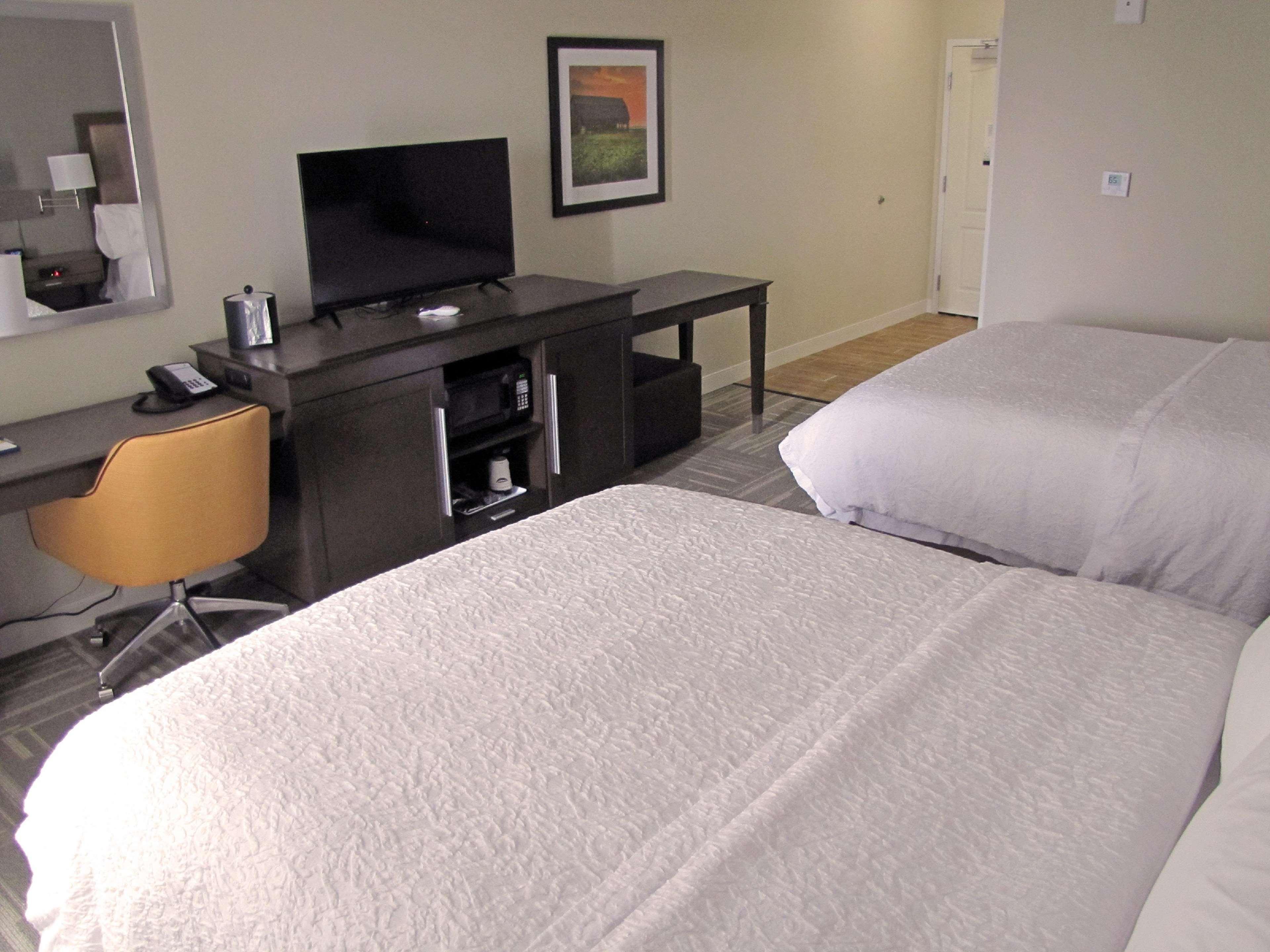 Hampton Inn Mcpherson Kültér fotó